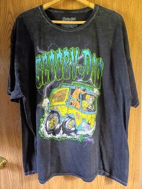 Scooby-Doo Logo Tee in Black